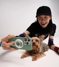 Load image into Gallery viewer, Pitaka MagEZ Grip 3 - CVRGRM