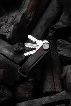 Load image into Gallery viewer, Orbitkey Crazy - Horse Key Organiser - OBSIDIAN/BLACK - CVRGRM