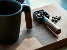 Load image into Gallery viewer, HMM (cast iron, walnut wood, teflon) - Sqoop - CVRGRM