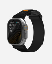 Load image into Gallery viewer, Aulumu A11 Mag Buckle Slim Band for Apple Watch Series- Black
