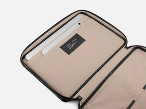 GRAMS28 176 Essential Briefcase - Black