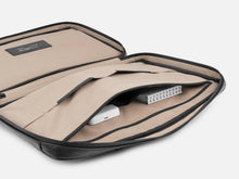 Load image into Gallery viewer, GRAMS28 176 Essential Briefcase - Black
