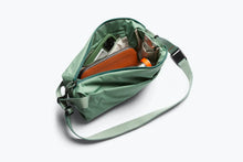 Load image into Gallery viewer, Lite Sling 7liter - Moss (Leather Free)
