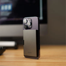 Load image into Gallery viewer, Blupebble 3 Standard Sized Magnetic Card Holder With RFID Protection
