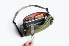 Load image into Gallery viewer, City Pouch Plus-Ranger Green
