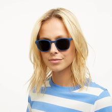 Load image into Gallery viewer, Barner Sun Glasses/ DALSTON - Navy Blue
