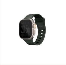 Load image into Gallery viewer, UNIQ Stride Fkm Rubber Apple Watch Strap 49/45/44/42mm -Green
