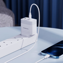 Load image into Gallery viewer, Powerology Lunex Series 3-Port Fast Charging Adapter
