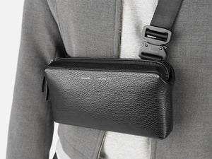 GRAMS28 157 Essential Sling - Black