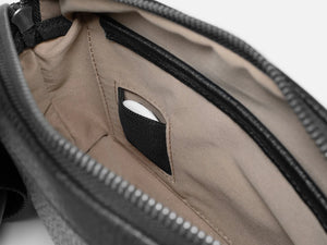 GRAMS28 157 Essential Sling - Black