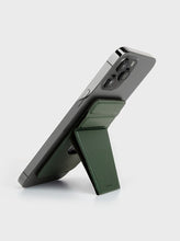 Load image into Gallery viewer, Uniq LYFT Slim Magnetic Phone  Stand  and Card Holder-Pine Green
