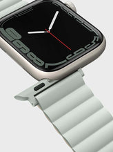 Load image into Gallery viewer, UNIQ Revix Reversible Apple Watch Strap (45/44/42mm) -Sage/Beige
