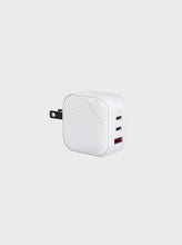 Load image into Gallery viewer, Uniq Verge Pro 66W GaN 3-Port Wall Charger US+UK adaptor
