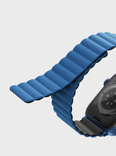 Load image into Gallery viewer, UNIQ Revix Reversible Apple Watch Strap (49/45/44/42mm )-Blue/Black
